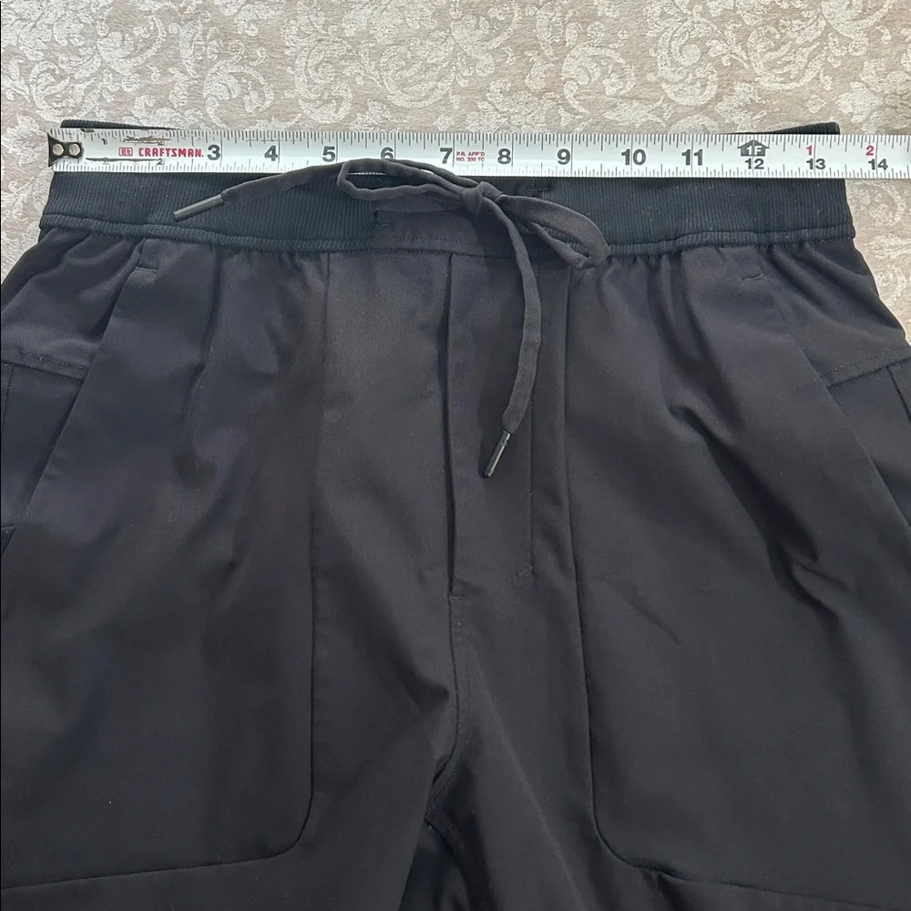 Lululemon ~ Men’s ABC Warpstreme Joggers in size Small